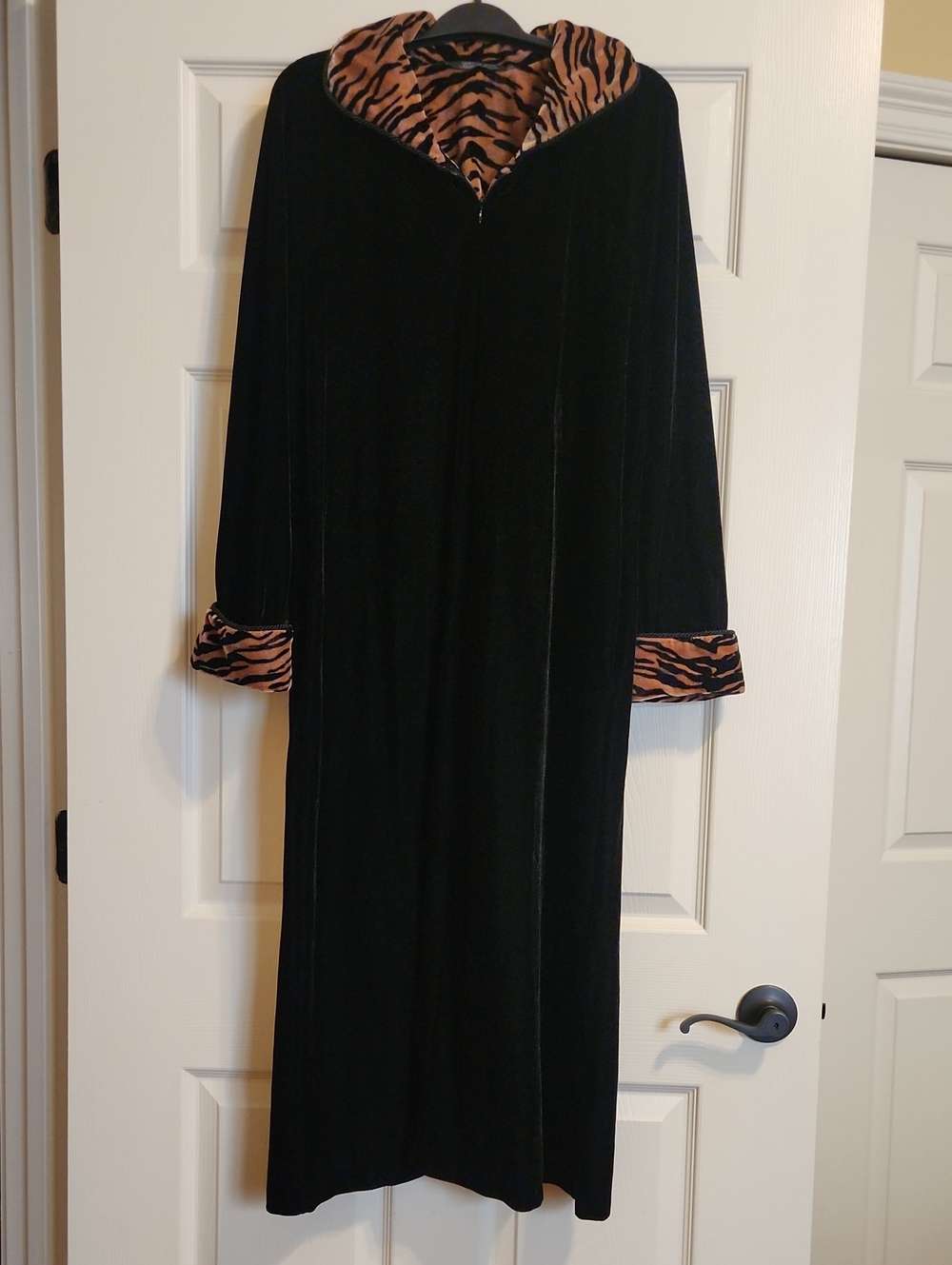 Jasmine Rose Signature Black Velvet Long-Sleeve Robe with Tiger-Print Trim